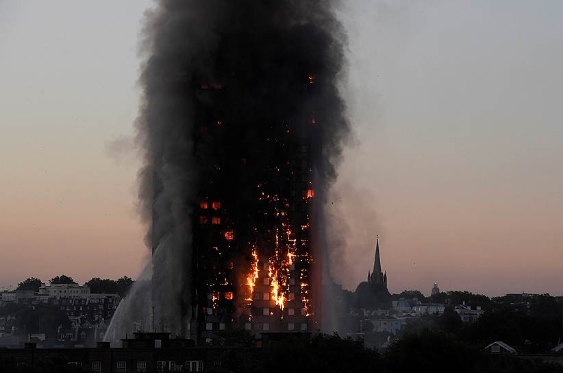 14 июня.  В Лондоне в ночь со вторника на среду загорелся 27-этажный жилой дом Grenfell Tower. Жертвами пожара стали к концу недели стали 30 человек