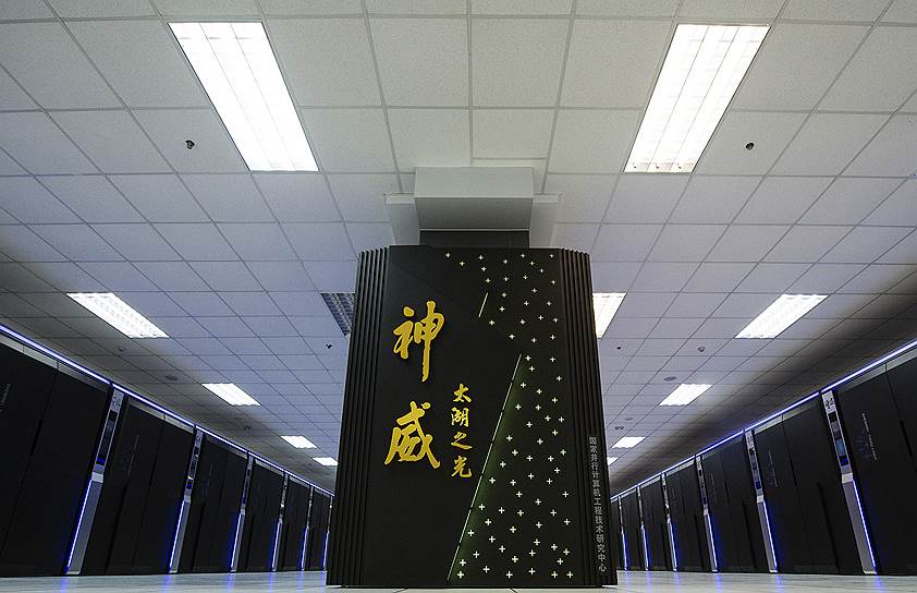 Sunway TaihuLight, Китай&lt;br> 
Признан мощнейшим суперкомпьютером в мире. В июне 2016 года впервые возглавил рейтинг. Производительность составляет 93 петафлопс 
