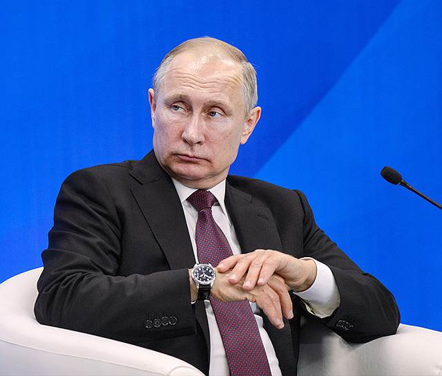 30 июня. Президент России Владимир Путин продлил санкции в отношении Евросоюза до 31 января 2018 года. Этот шаг стал ответом на аналогичные действия Брюсселя