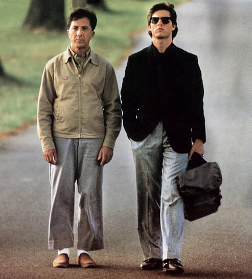 В фильме «Человек дождя» (1988) герой Тома Круза постоянно находится рядом с братом, страдающим аутизмом. Для подготовки к этой роли актер несколько недель работал санитаром в больнице для людей с подобным заболеванием