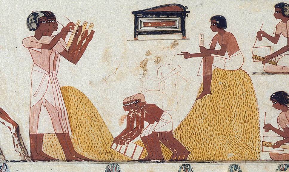 Ключевую роль в сборе налогов в Древнем Египте играла строгая отчетность о количестве собранной пшеницы, которую составляли писцы