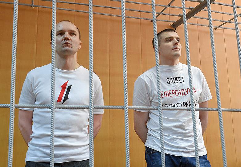 Обвиняемые Кирилл Барабаш (слева) и Александр Соколов