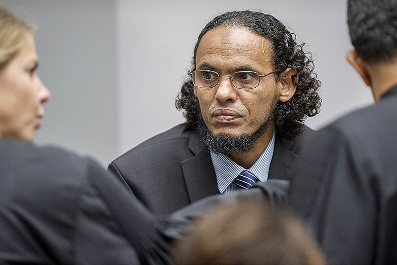 В 2016 году суд Нидерландов обвинил Ахмада аль-Махди в участии в террористической деятельности группировки «Аль-Каида», в том числе в разрушении древнего мавзолея в Мали