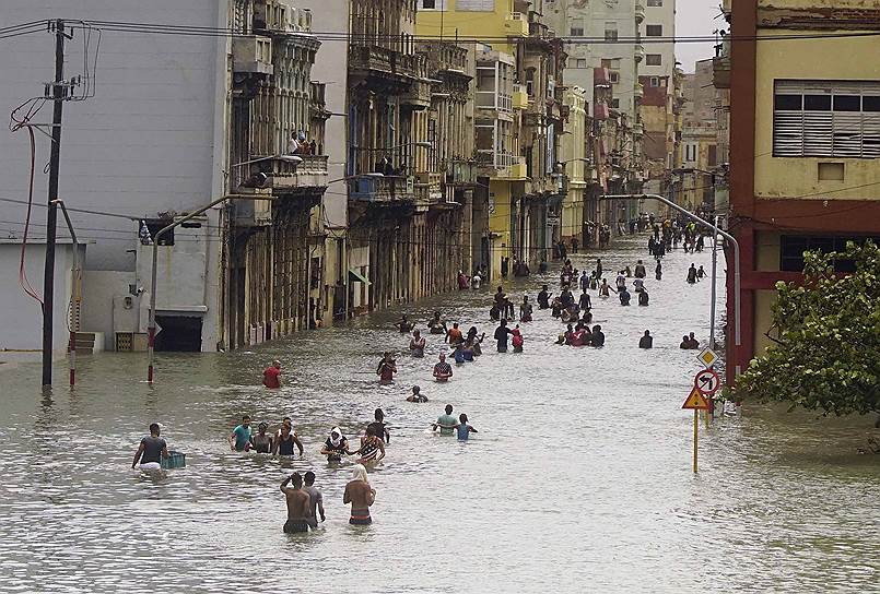 Гавана, Куба. Последствия урагана &quot;Ирма&quot;