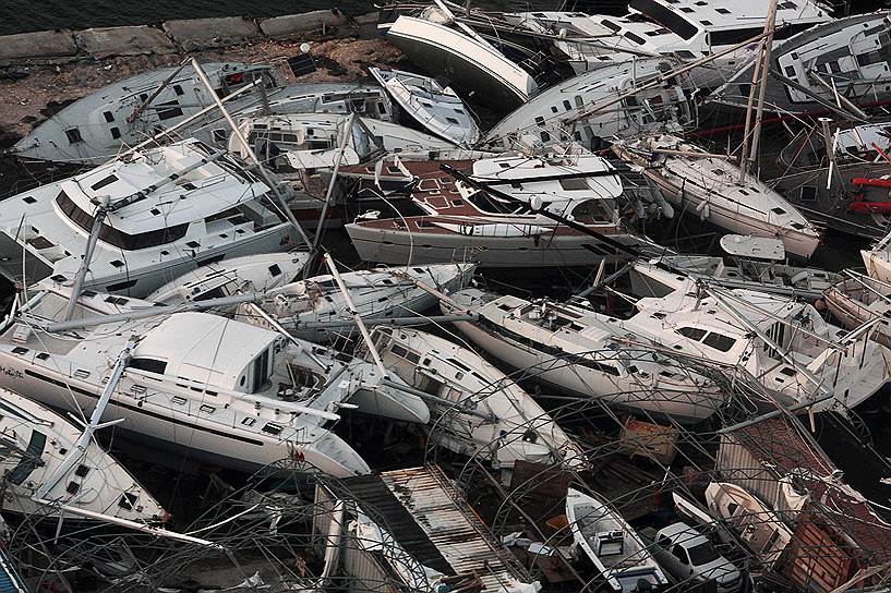 Юг острова Сен-Мартен, Нидерланды. Лодки и яхты, поврежденные ураганом «Ирма»