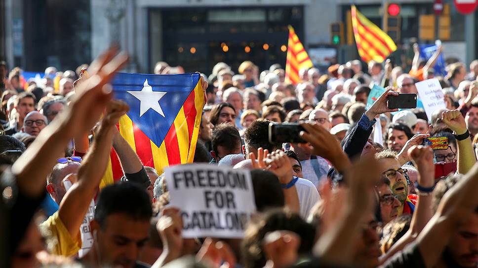 Как в каталонских правительственных зданиях прошли обыски