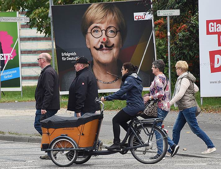 Берлин, Германия. Предвыборный плакат канцлера Германии Ангелы Меркель