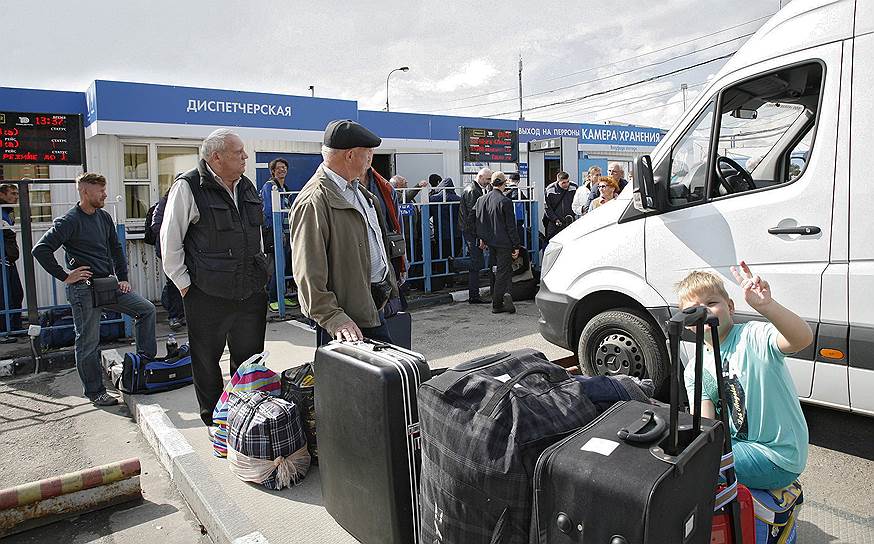 В отличие от авиапассажиров автобусные пассажиры не переживают из-за возможного перевеса багажа