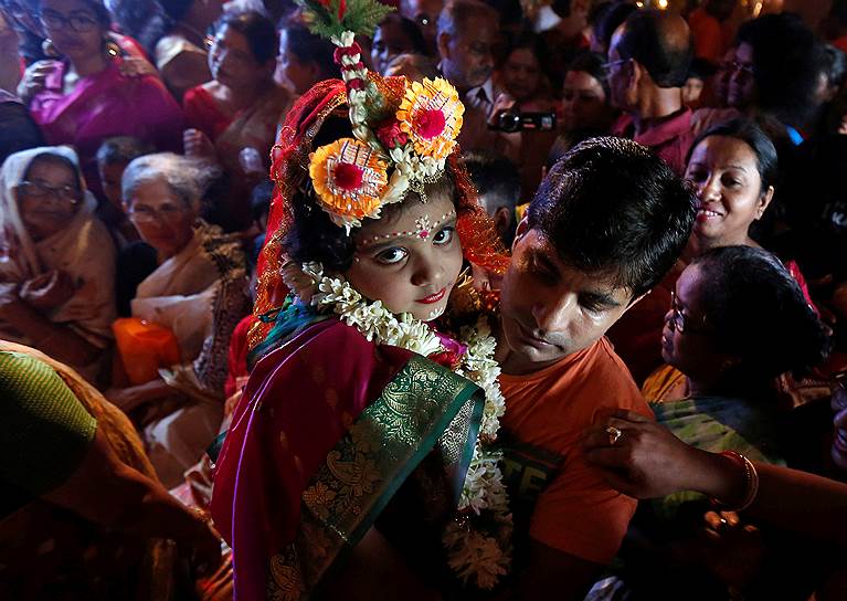 Калькутта, Индия. Индуистский праздник поклонения богине Дурге (Дурга-пуджа)