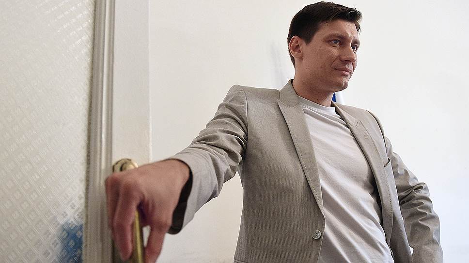 Кого Дмитрий Гудков смог собрать в октябре на Конгресс муниципальных депутатов