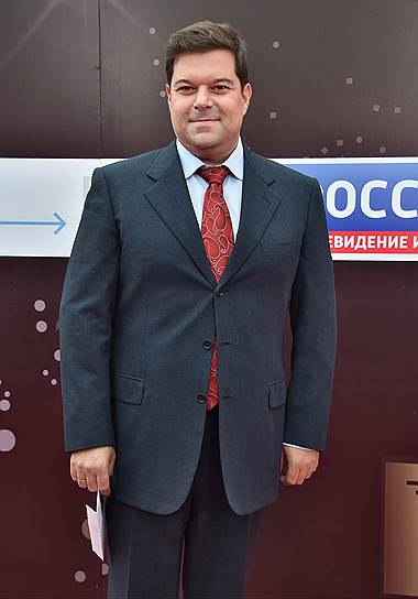 Телеведущий Сергей Бабаев 
