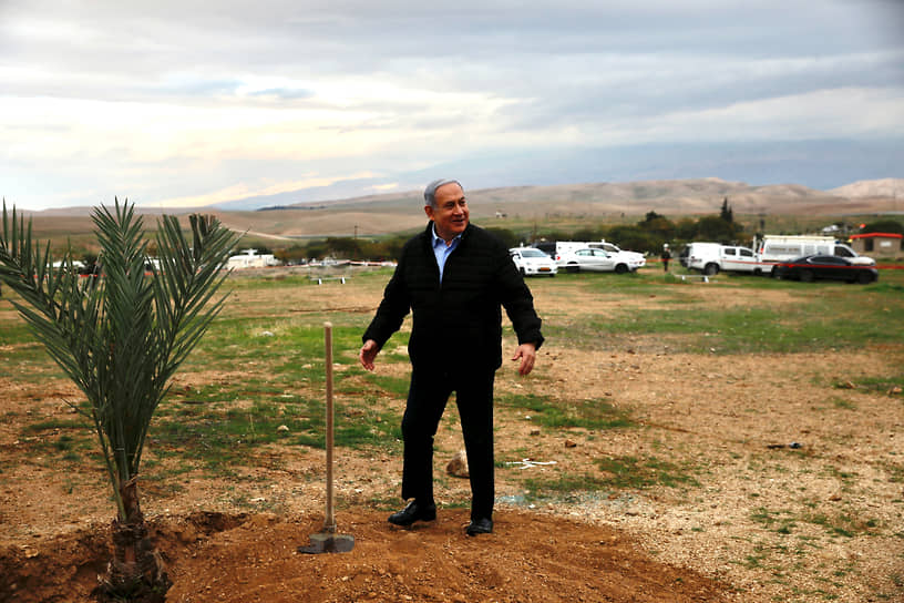 Премьер-министр Израиля Биньямин Нетаньяху в окрестностях города Иерихон в феврале 2020 года 
