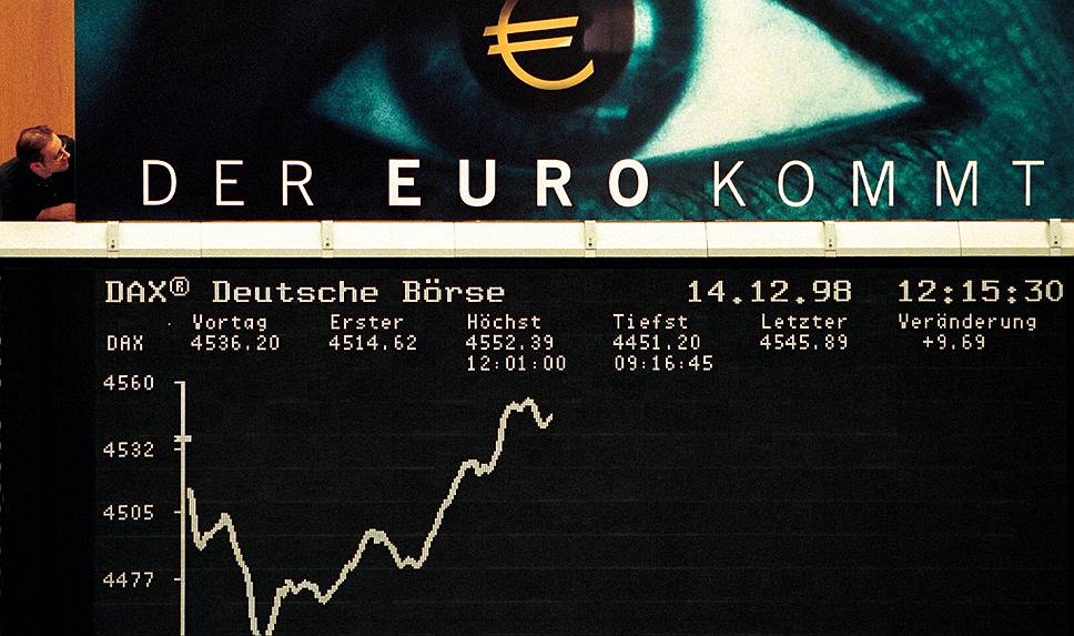 Трейдеров на Франкфуртской фондовой бирже пришлось особо предупреждать о переходе от немецкой марки к евро