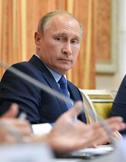 10 октября. Президент России Владимир Путин провел совещание по криптовалютам, на котором заявил о необходимости введения регулирования в этой сфере