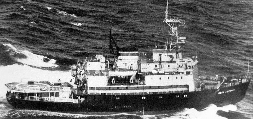 Патрульный ледокол «Иван Сусанин» был спроектирован специально для дозорной службы в водах Арктики во время Холодной войны. Судно было введено в эксплуатацию в 1973 году (Адмиралтейские верфи в Ленинграде). В настоящее время входит в состав Тихоокеанского флота ВМФ России, обеспечивая прохождение кораблей флота во льдах