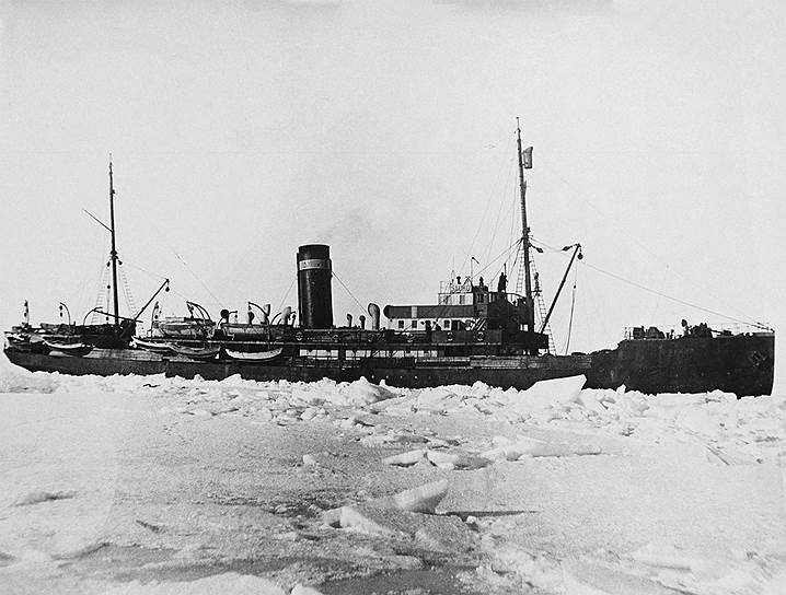 Ледокол «Садко» (ранее — S.S. Lintrose) был введен в эксплуатацию в 1913 году в Ньюкасле в Великобритании. Изначально использовался как почтово-пассажирский паром. Вскоре после покупки Российской империей затонул в Белом море, однако в 1933 году был поднят со дна и отремонтирован. Во время арктических экспедиций ледокол установил рекорд свободного плавания за полярным кругом, был открыт остров Ушакова. В 1941 году судно затонуло в Северном Ледовитом океане
