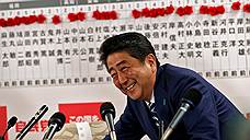 Партия Синдзо Абэ выиграла выборы в Японии