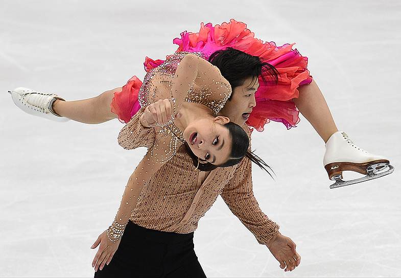 Майя Шибутани и Алекс Шибутани (США) в короткой программе в танцах на льду