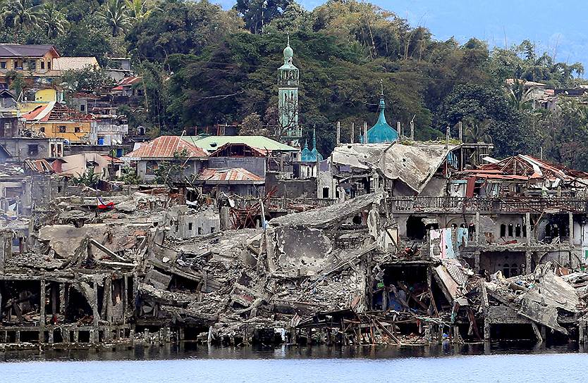 Марави, Филиппины. Руины города, в котором ранее проводилась военная операция против исламистов