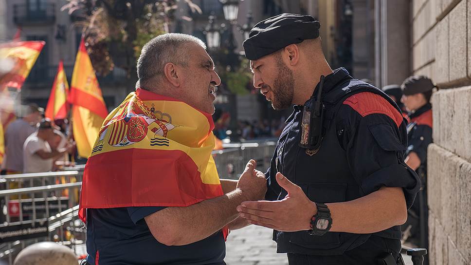 Барселона, Испания. Акция против независимости Каталонии