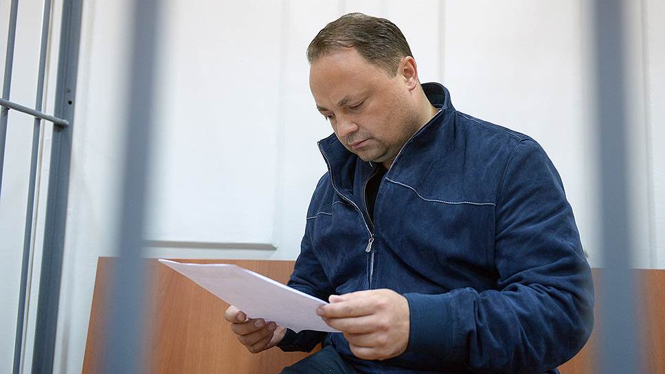 Обвиняемый в коррупции мэр Владивостока Игорь Пушкарев сложил полномочия