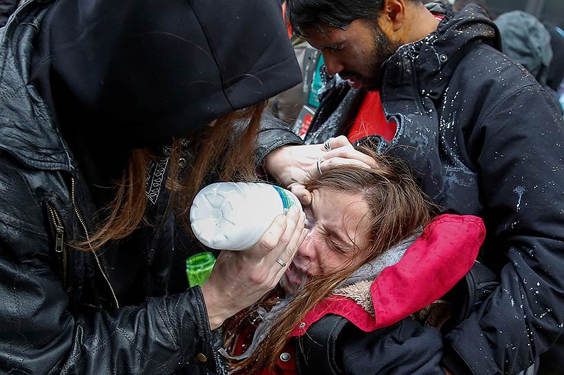 Вашингтон. Полиция использовала 
слезоточивый газ во время акции протеста в день инаугурации Дональда Трампа 