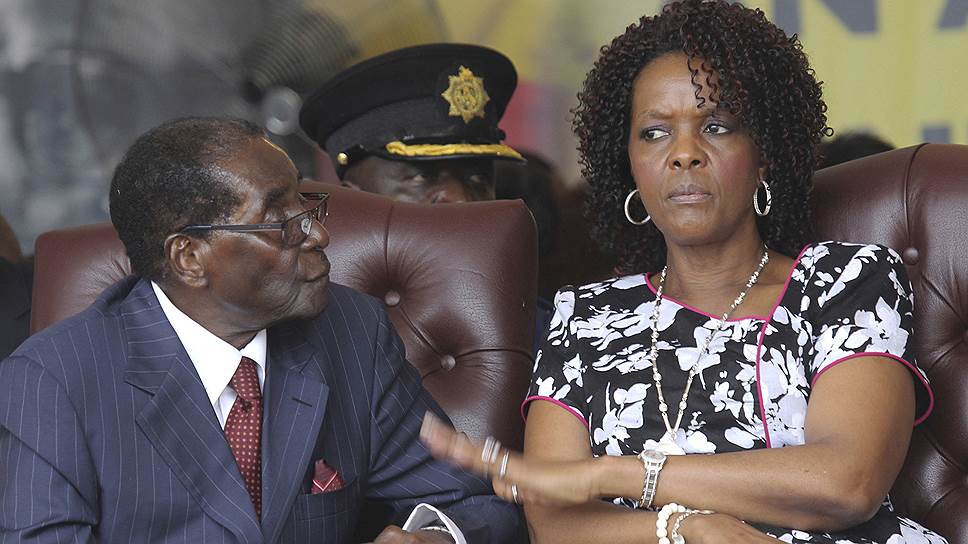 Как первая жена Роберта Мугабе помогла ему прийти к власти, а вторая — лишиться ее