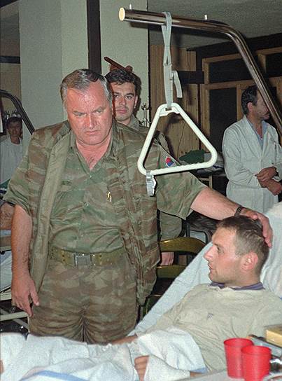 В частности, в июле 1995 года Младич руководил операцией по захвату Сребреницы, где, по данным Международного трибунала по бывшей Югославии (МТБЮ), было убито около 8 тыс. мирных жителей-мусульман