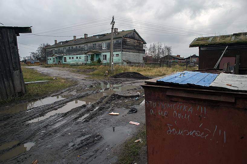 Дороги поселка Соловецкий тоже часть наследия ЮНЕСКО, поэтому ремонтировать их нельзя