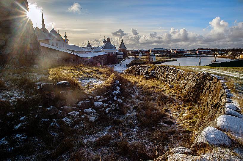 Красота Соловецкого монастыря привлекает на острова тысячи туристов