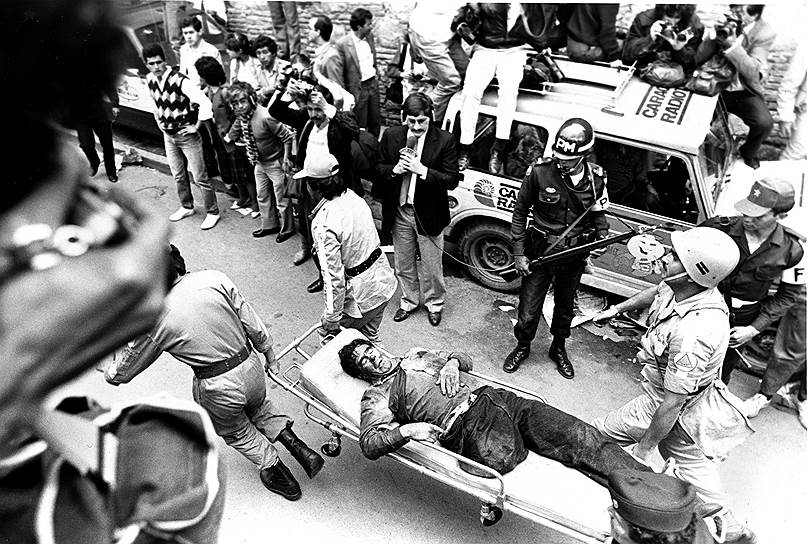 Мирные переговоры были окончательно сорваны в ноябре 1985 года после захвата боевиками Дворца правосудия в Боготе, когда в результате штурма погибли 120 человек
