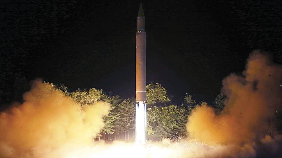 КНДР запустила новую баллистическую ракету