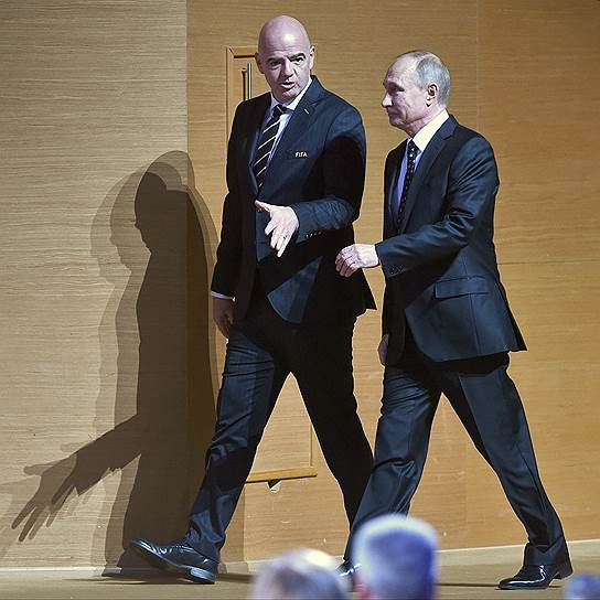 Президент России Владимир Путин и президент Международной федерации футбола (ФИФА) Джанни Инфантино