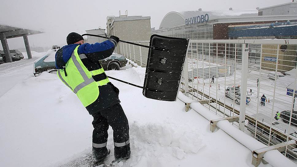 Как снегопад нарушил работу московских аэропортов