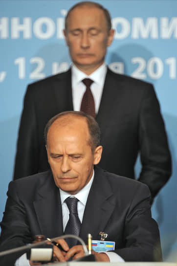 С мая 2008 года директор ФСБ России — генерал Александр Бортников (на фото вместе с президентом РФ Владимиром Путиным)