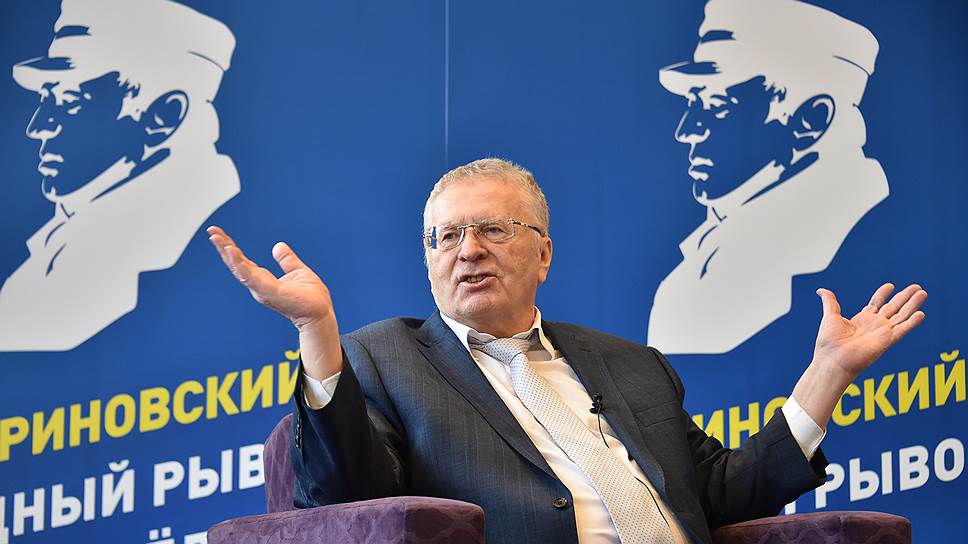 Как Владимир Жириновский и Павел Грудинин встречаются с избирателями