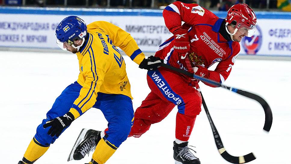 Как сборная России снова стала чемпионом мира по хоккею с мячом