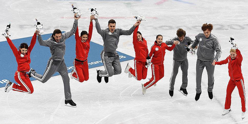 12 февраля. Российская сборная завоевала свои первые медали в Пхёнчхане, заняв второе место в командном турнире по фигурному катанию

