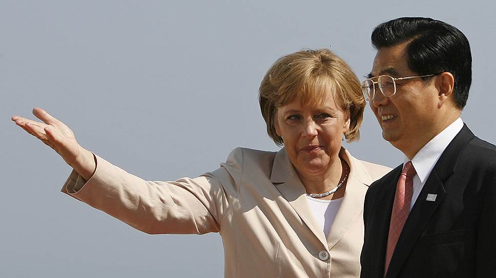 Июнь 2007 года. Канцлер Ангела Меркель принимает председателя КНР Ху Цзиньтао (2002—2012) в Хайлигендамме на берегу Балтийского моря