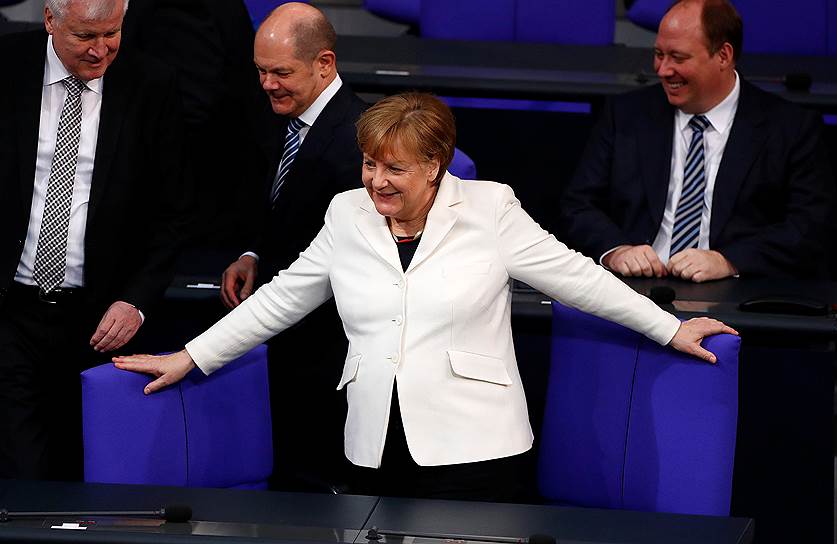 14 марта. Канцлер Германии Ангела Меркель &lt;A HREF=&quot;https://www.kommersant.ru/doc/3570982&quot;>была переизбрана&lt;/A> на четвертый срок. За лидера Христианско-демократического союза (ХДС) проголосовали 364 депутата бундестага 
