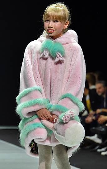 Показ коллекции бренда Duet Fur крымской меховой фабрики «Дуэт» в рамках Moscow Fashion Week