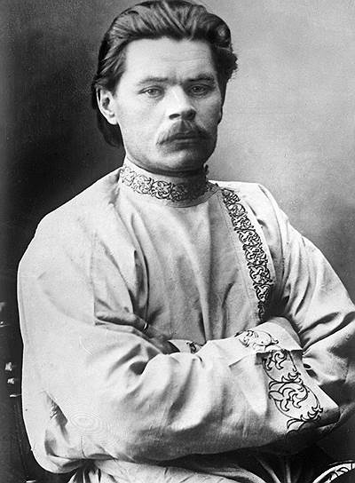 В 1884 году он переехал в Казань, однако поступить в университет не удалось из-за нехватки денег. В это время он активно занимался самообразованием, познакомился с марксистской литературой. В 1887 году пытался покончить с собой, выстрелив в грудь из ружья