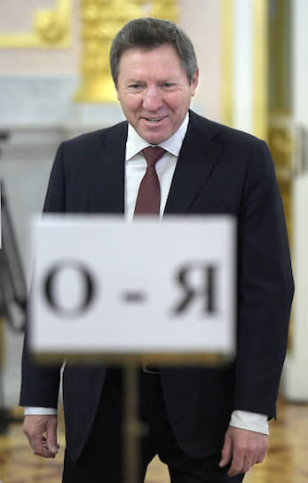 Экс-глава администрации Липецкой области Олег Королев занимал эту должность с апреля 1998 по октябрь 2018 года (20 лет, 5 месяцев и 20 дней). Всенародно избирался в 1998, 2002 и 2014 годах