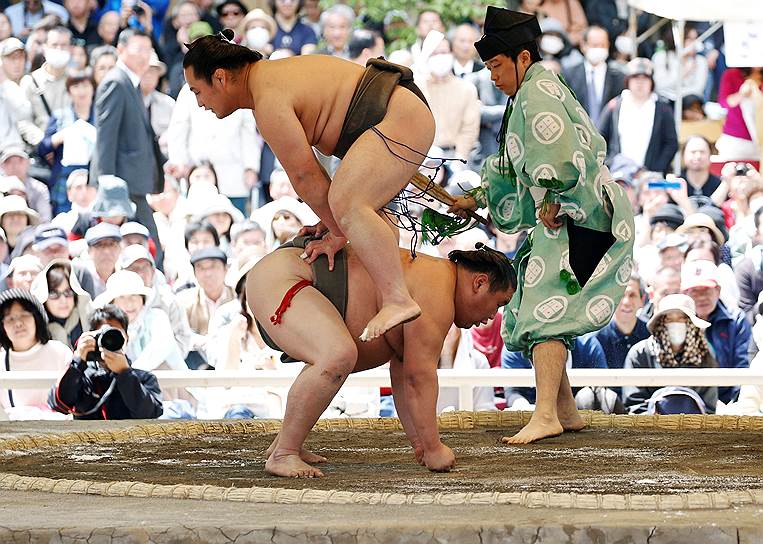 Токио, Япония. Соревнования борцов сумо