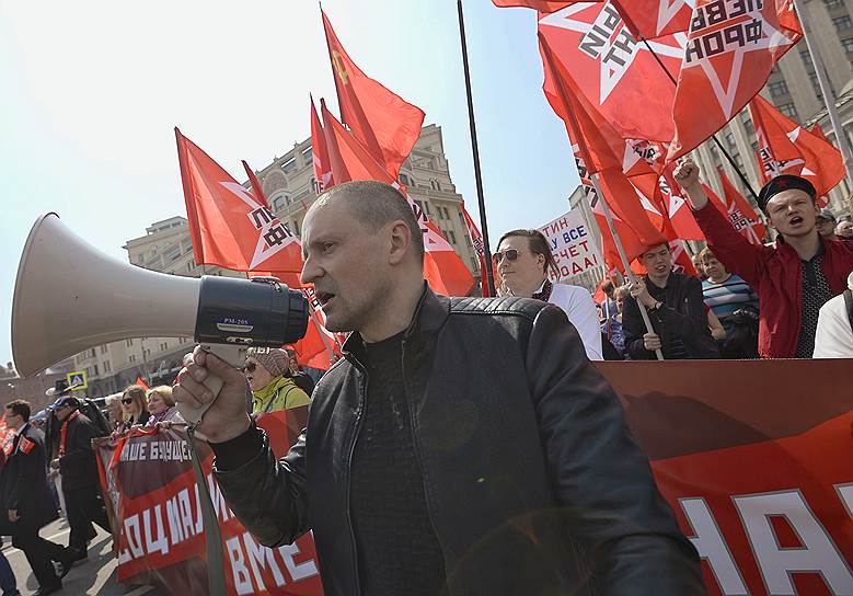 Координатор движения «Левый фронт» Сергей Удальцов во время митинга