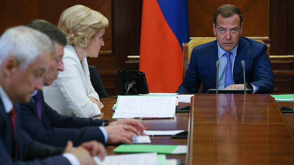 Как Дмитрий Медведев провел первое совещание после переназначения на пост премьера