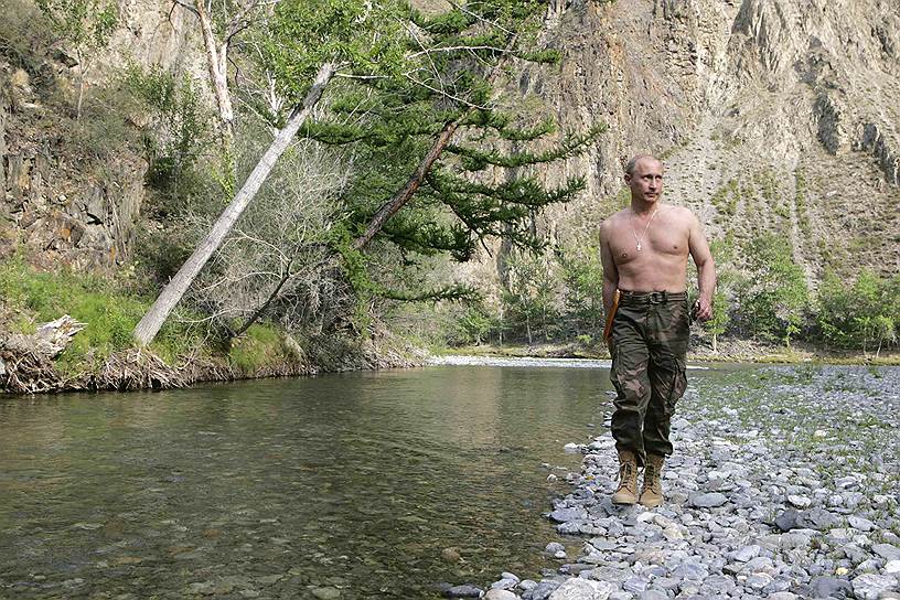 В поездке Владимир Путин и группа ученых сплавились на лодках по реке Хемчик (на фото), преодолев порог четвертой категории сложности