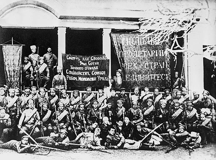 На подавление восстания в Ярославле направлялись военные формирования со всей страны (на фото — боевой отряд социалистических союзов молодежи Урала)