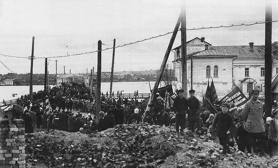 После 15 дней правления повстанцев и одного дня правления немецких военнопленных в Ярославле на много десятилетий установилась советская власть