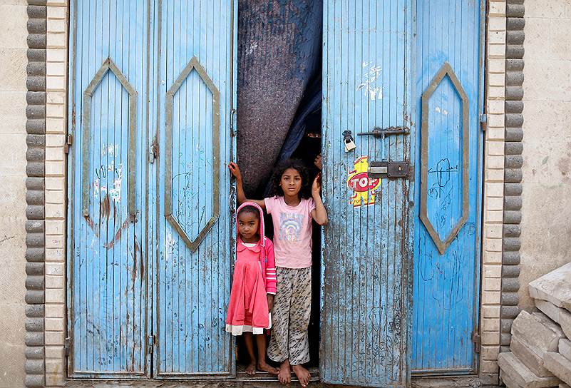 Сана, Йемен. Девочки, эвакуированные из района Саада на северо-западе страны, во временном убежище 